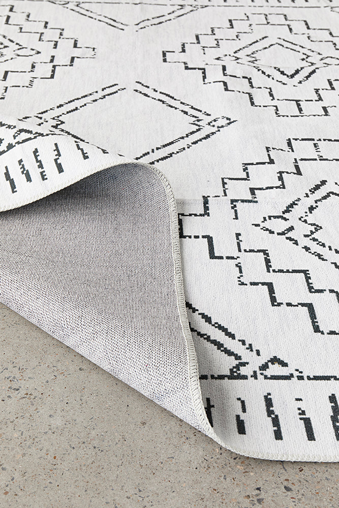 Kindred Leroy White Rug