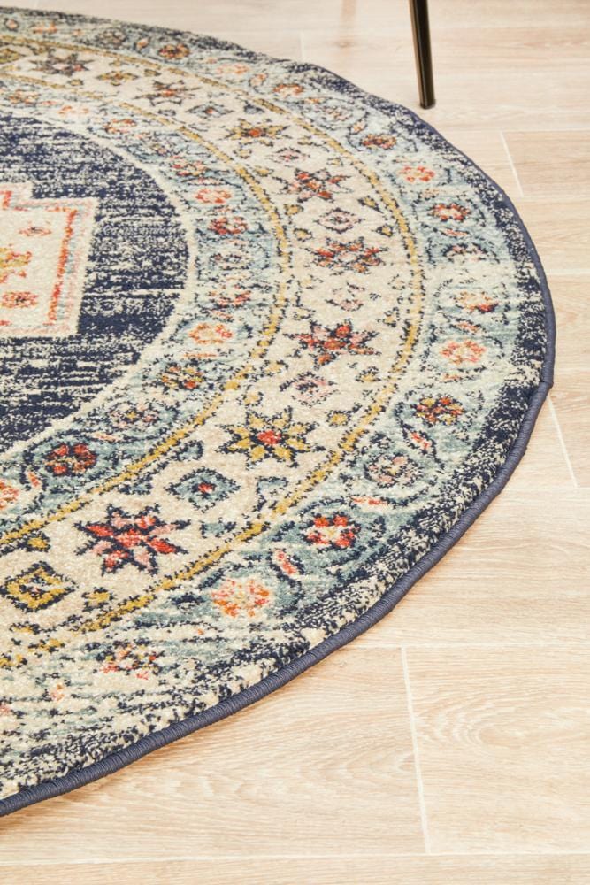 Round Legacy Rug In Ecru