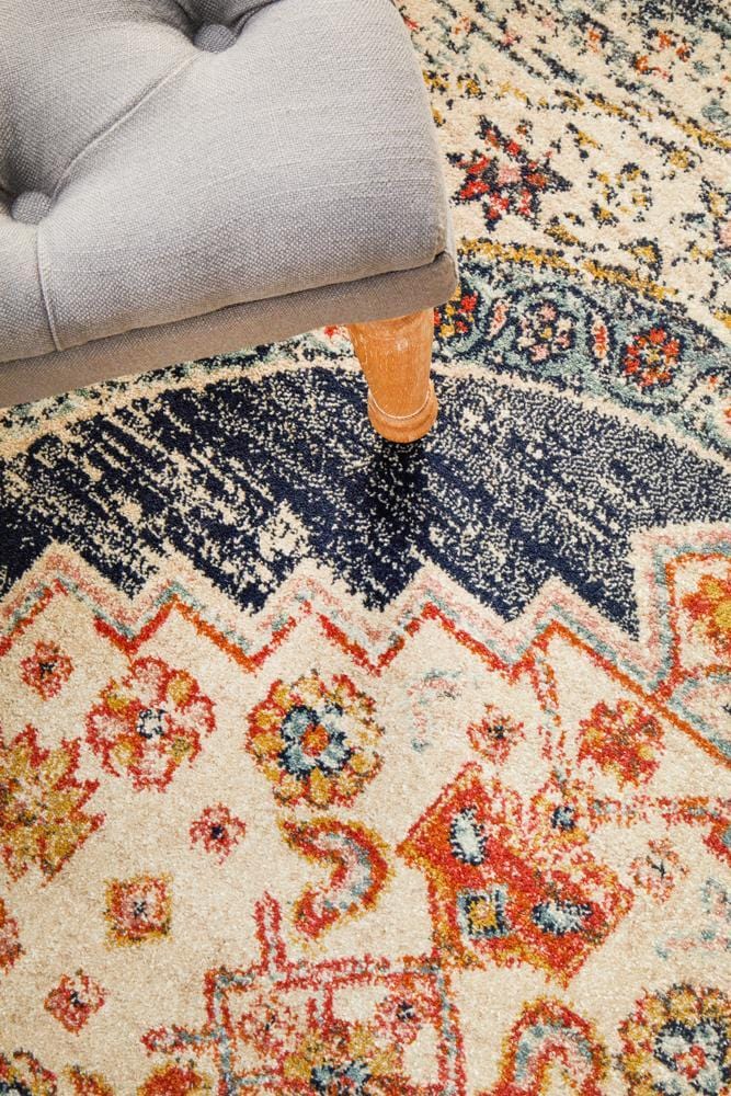 Round Legacy Rug In Ecru