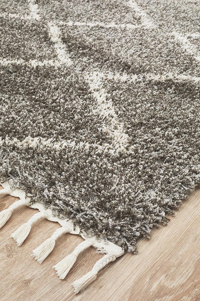 Saffron Grey 11 Rug - Subtle Elegance, Cozy Ambiance