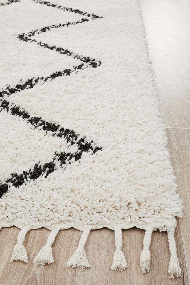 Saffron Rug in White