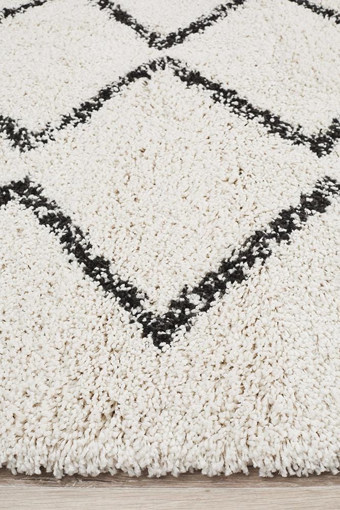 Saffron Rug in White