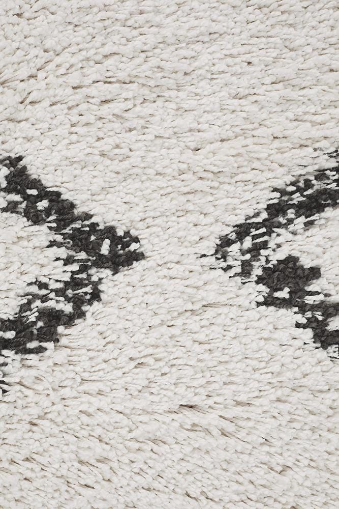 Saffron Rug in White