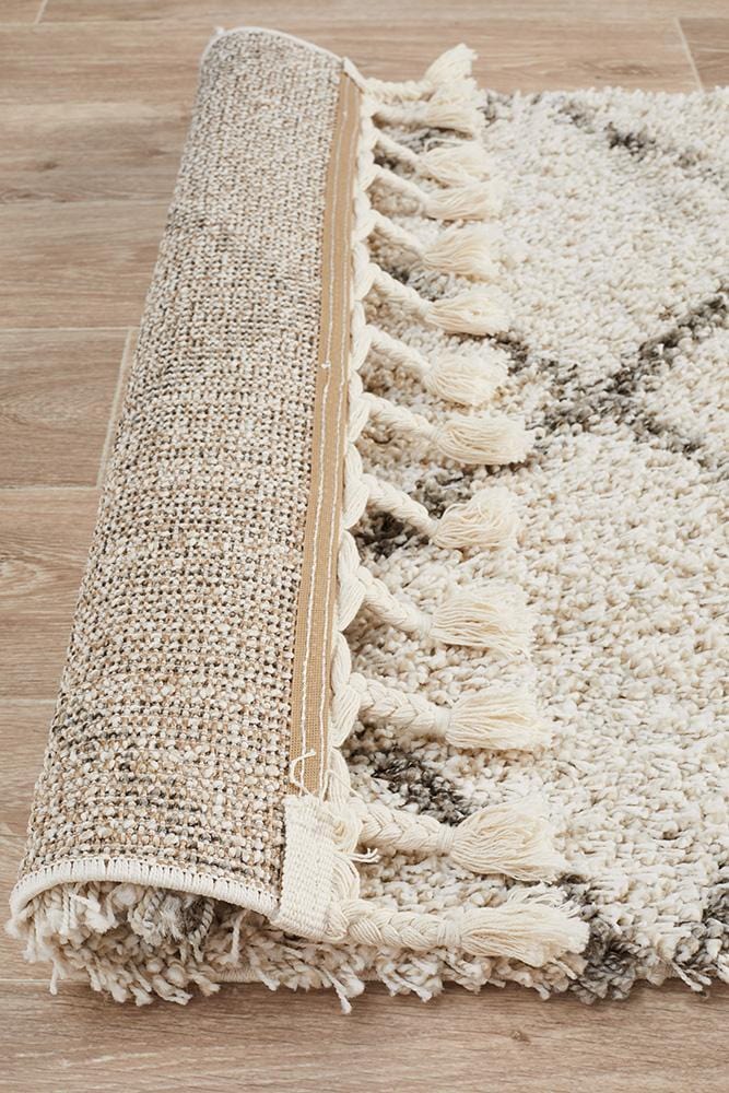 Saffron Natural 22 Runner Rug - Sleek, Neutral Hallway Accent
