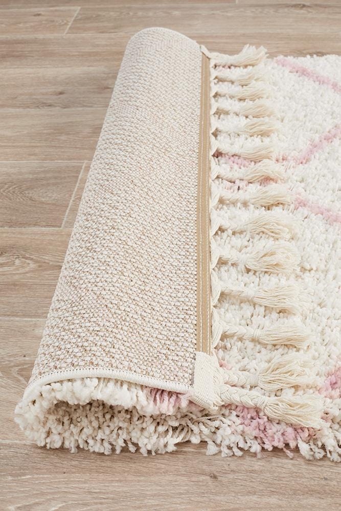 Saffron Runner Rug in Pink