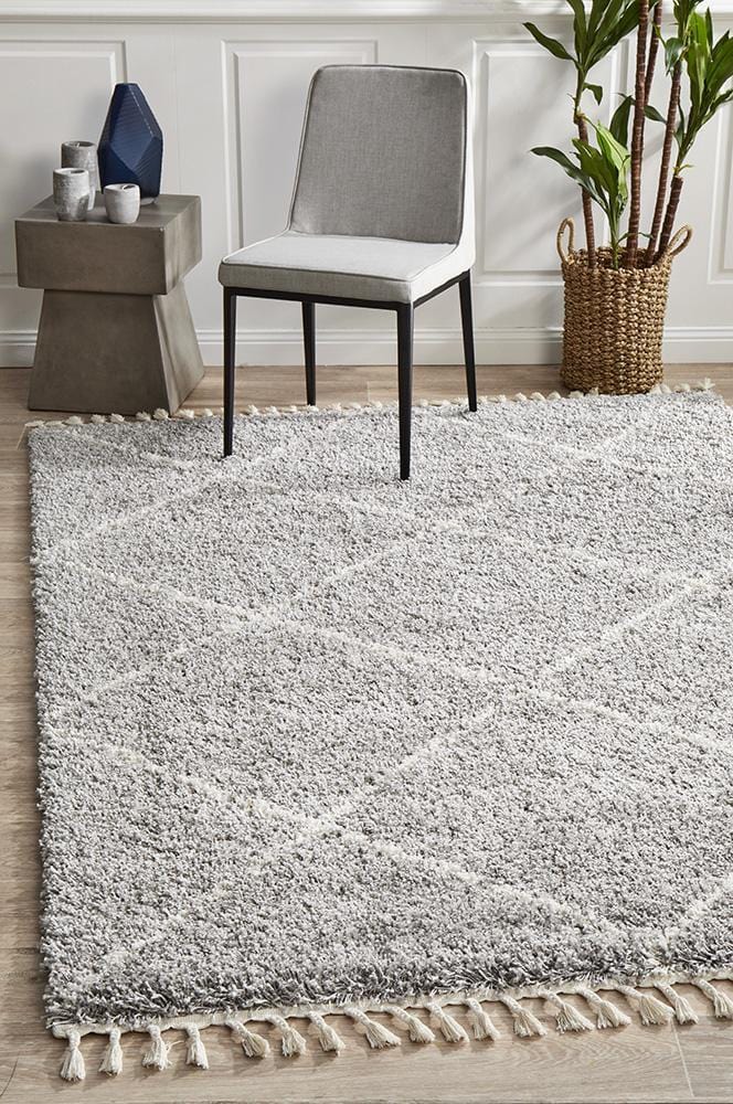 Saffron Rug in Silver