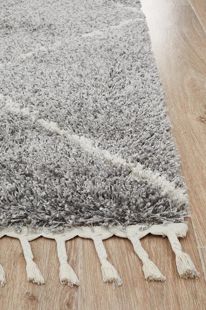Saffron Rug in Silver