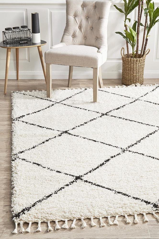 Saffron Rug in White