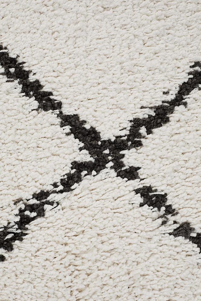 Saffron Rug in White