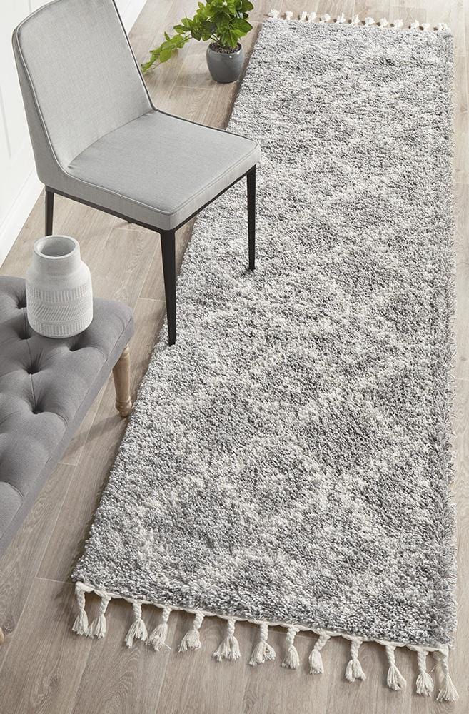 Saffron Runner Rug in Silver