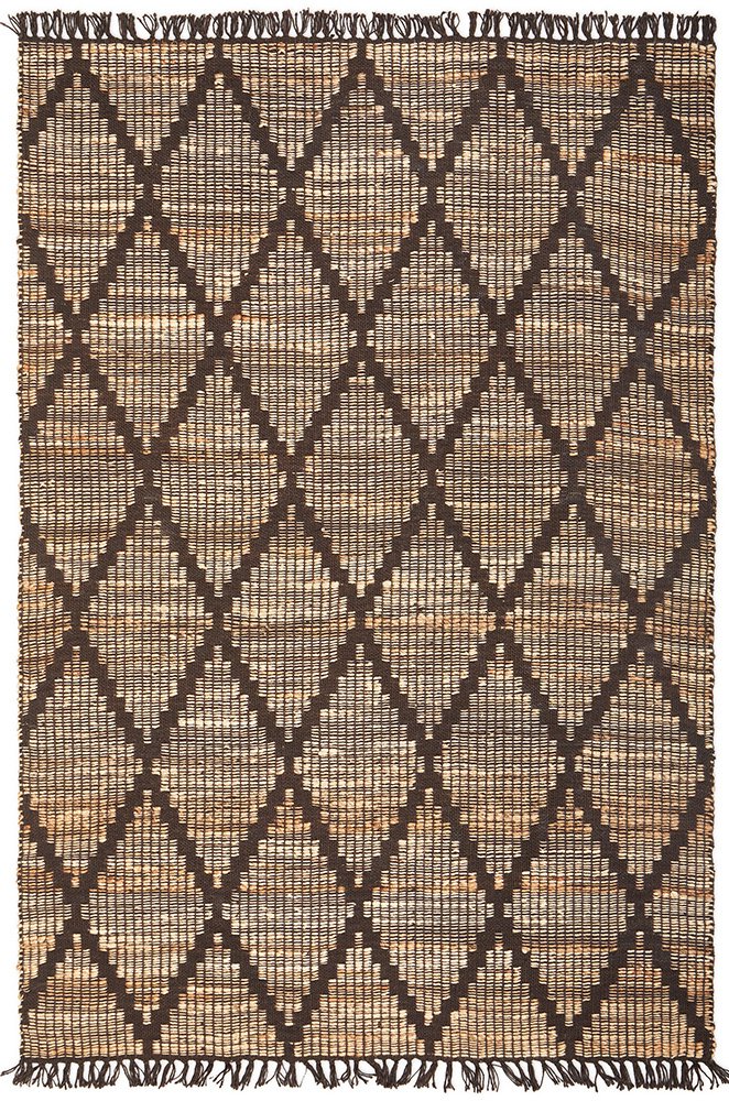 Mocha-colored rug with coastal style
