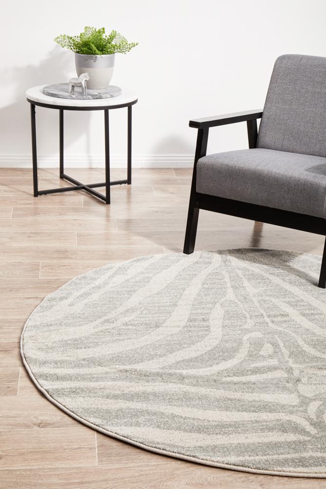 Chrome Savannah In Silver : Round Rug