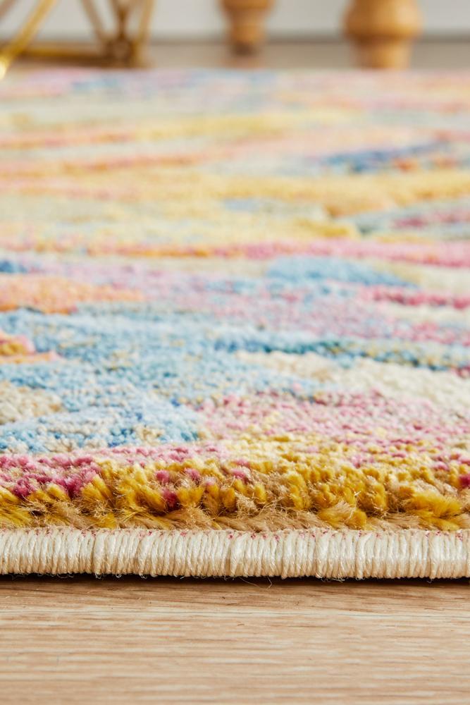 Dream Memories Runner Rug In Tropical