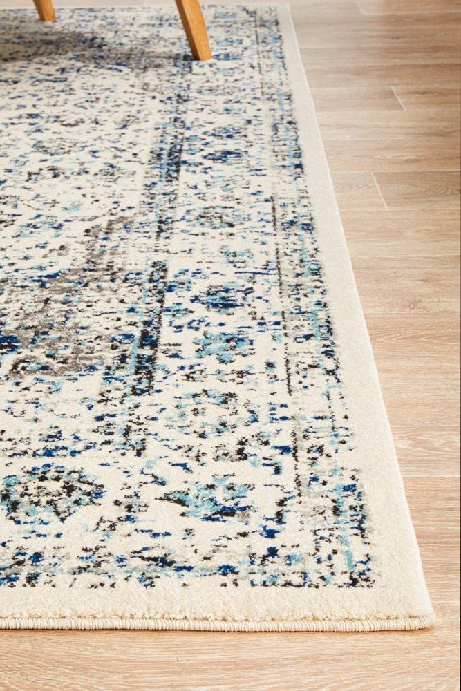 Evoke Parade Rug In White