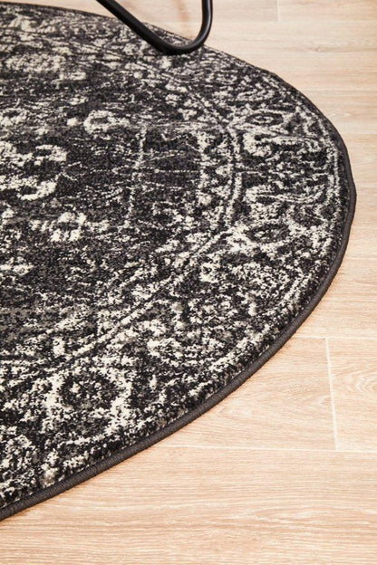 Evoke Meshky Round Rug In Charcoal