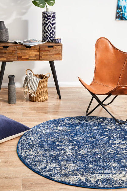 Evoke Round Rug In Cloudy Navy