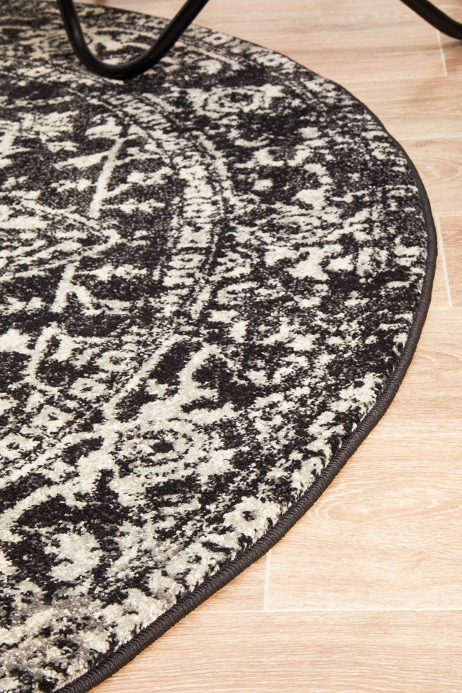 Evoke Medallion Round Rug In Charcoal