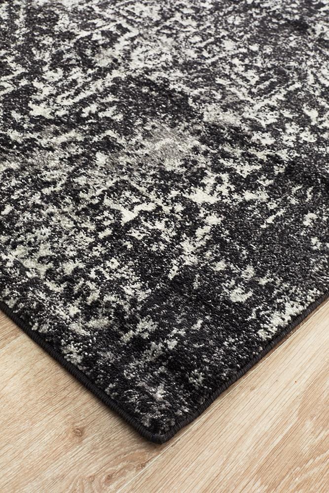 Evoke Medallion Runner Rug In Charcoal