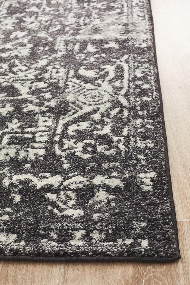 Evoke Medallion In Charcoal Rug