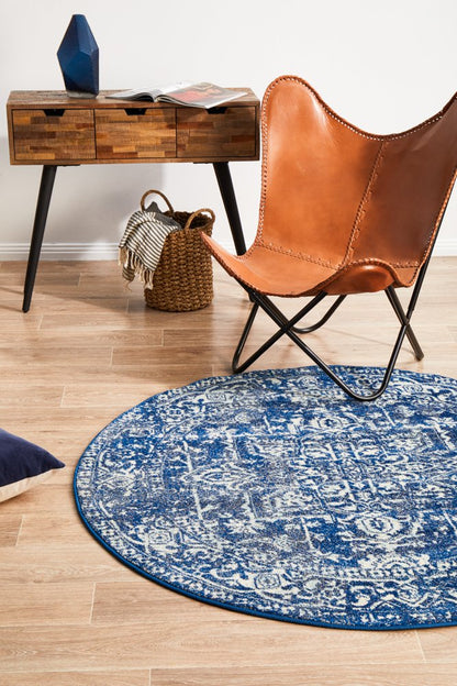 Evoke Medallion in Navy : Round Rug