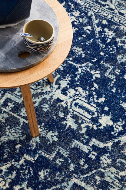 Evoke Medallion in Navy : Runner Rug