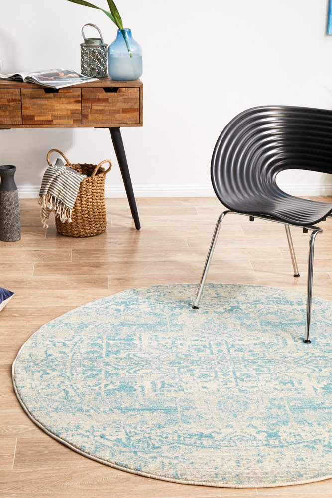 Evoke In White & Blue : Round Rug