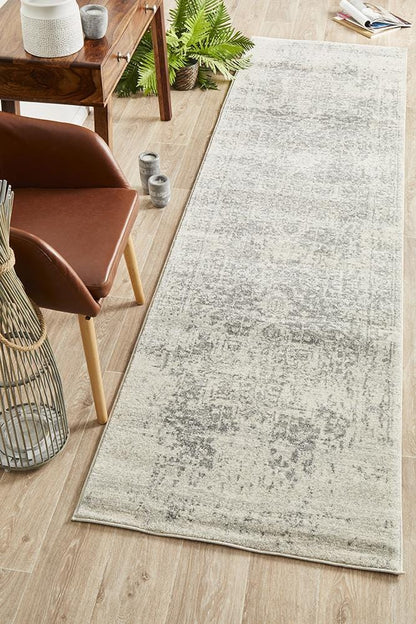 Evoke Runner Rug In White & Silver