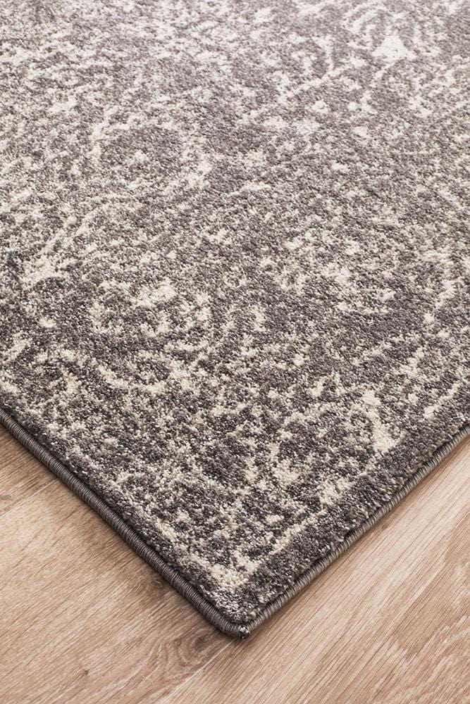 Evoke Nomad Rug In Grey