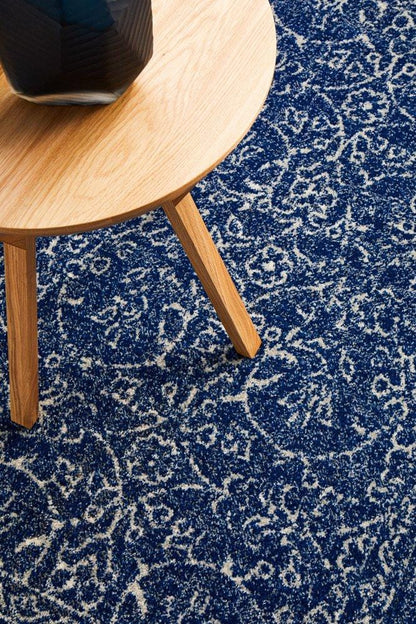 Evoke Cloud  Runner Rug In Navy