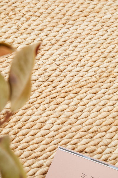 HIVE Modern Style In Natural : Runner Rug