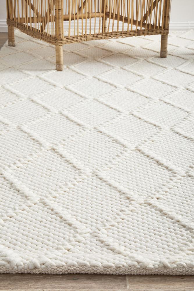 Huxley Rug In Ivory