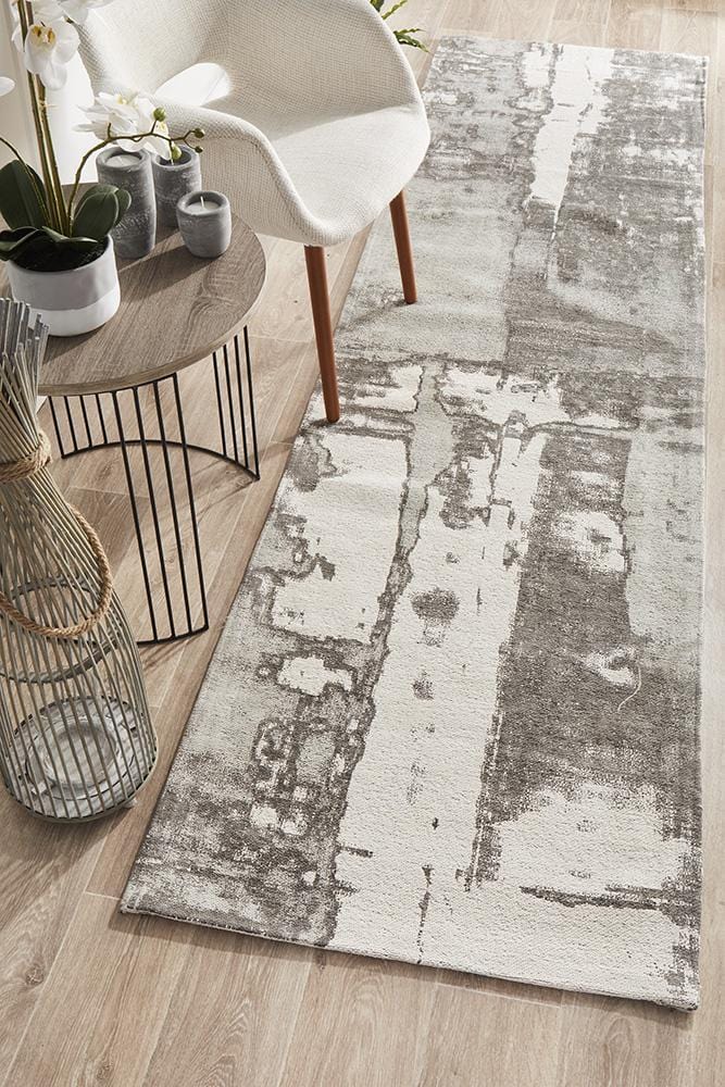 Silver And Earth Magnolia Runner Rug