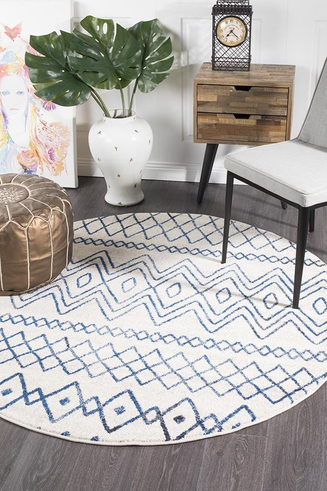 Oasis Nadia White Blue Rustic Tribal Round Rug