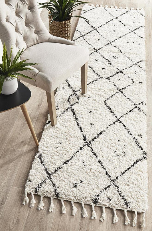 Saffron White Runner Rug : 44