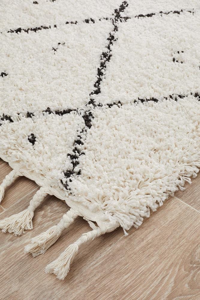 Saffron White Runner Rug : 44