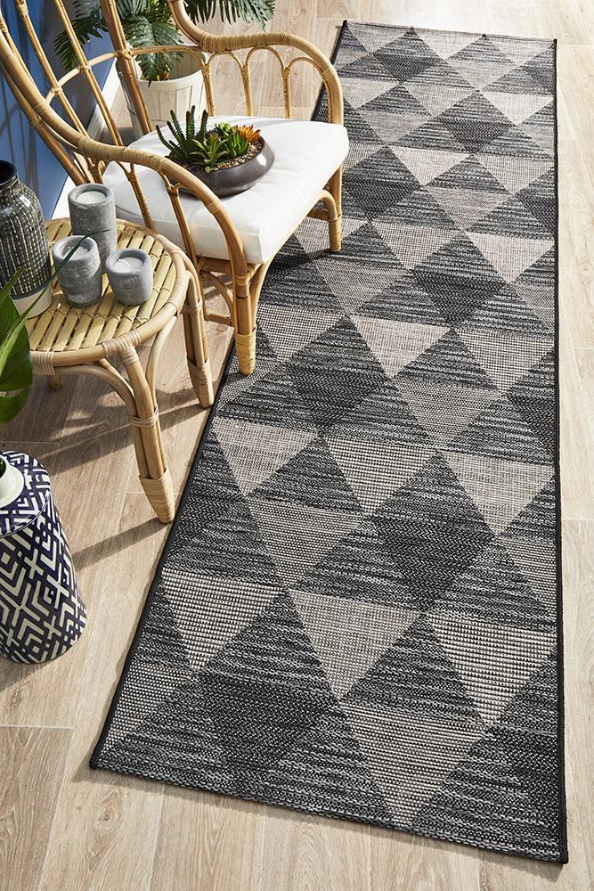 Terrace Black Runner Rug : 5503