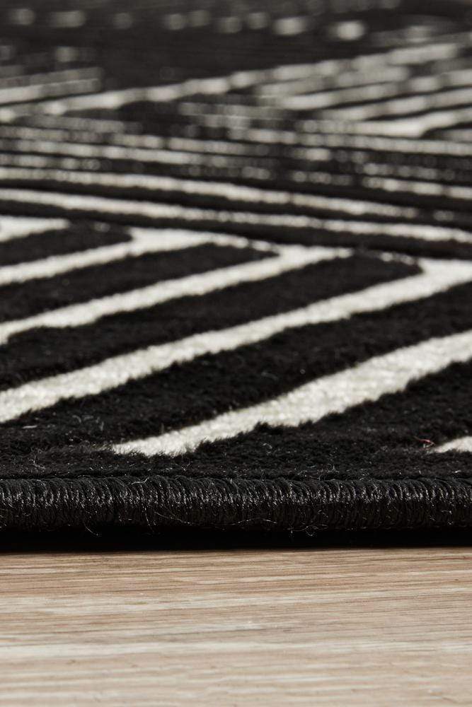 Manhattan Black And Gold Rug